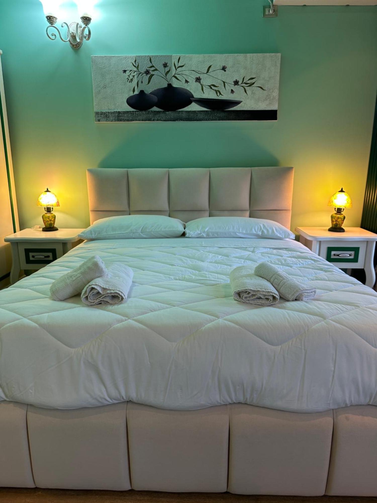 Hotel Boutique Vila Fernando Tirana Habitación foto