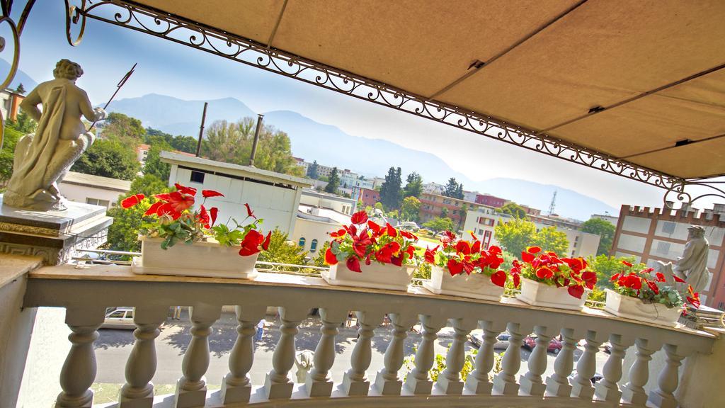 Hotel Boutique Vila Fernando Tirana Exterior foto