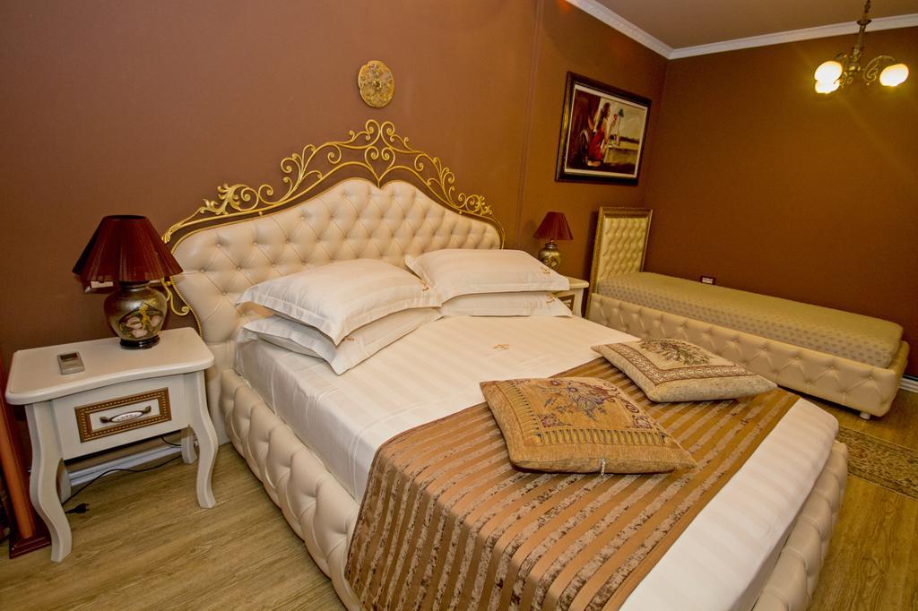 Hotel Boutique Vila Fernando Tirana Exterior foto